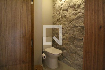 Casa à venda com 470m², 4 quartos e 2 vagasLavabo