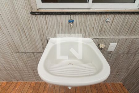 Varanda e Área de Serviço  de apartamento à venda com 2 quartos, 55m² em Penha de França, São Paulo