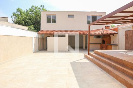 Casa para alugar com 600m², 3 quartos e 4 vagasVista da Suíte 2