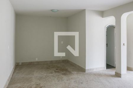 Casa para alugar com 600m², 3 quartos e 4 vagasÁrea de Serviço