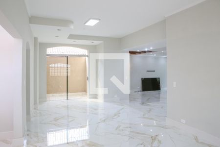 Sala de casa à venda com 3 quartos, 600m² em Bela Aliança, São Paulo