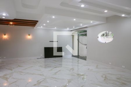Sala de casa à venda com 3 quartos, 600m² em Bela Aliança, São Paulo