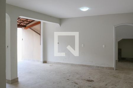 Casa para alugar com 600m², 3 quartos e 4 vagasÁrea de Serviço