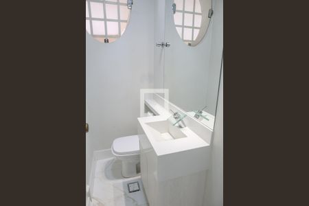 Lavabo de casa à venda com 3 quartos, 600m² em Bela Aliança, São Paulo