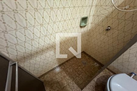 Casa para alugar com 220m², 3 quartos e 4 vagasBanheiro Social