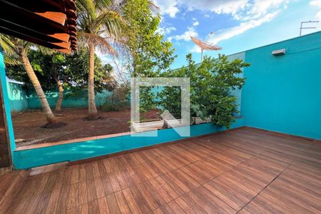 Casa para alugar com 220m², 3 quartos e 4 vagasQuintal - Varanda