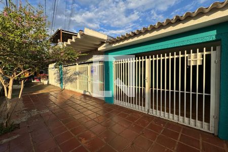 Casa para alugar com 220m², 3 quartos e 4 vagasFachada