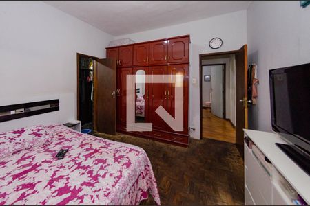 Casa à venda com 217m², 3 quartos e 4 vagas Casa à venda com 217m², 3 quartos e 4 vagasSuíte