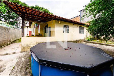 Casa à venda com 217m², 3 quartos e 4 vagas Casa à venda com 217m², 3 quartos e 4 vagasQuintal