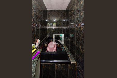 Casa à venda com 217m², 3 quartos e 4 vagas Casa à venda com 217m², 3 quartos e 4 vagasBanheiro suíte