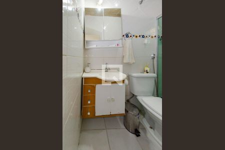 Casa à venda com 217m², 3 quartos e 4 vagas Casa à venda com 217m², 3 quartos e 4 vagasBanheiro