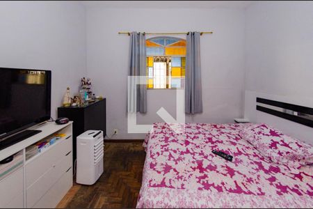 Casa à venda com 217m², 3 quartos e 4 vagas Casa à venda com 217m², 3 quartos e 4 vagasSuíte