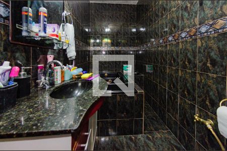 Casa à venda com 217m², 3 quartos e 4 vagas Casa à venda com 217m², 3 quartos e 4 vagasBanheiro suíte