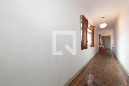 Casa à venda com 218m², 4 quartos e 3 vagasCorredor