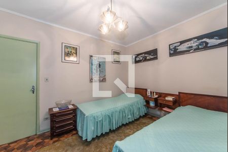 Casa à venda com 218m², 4 quartos e 3 vagasQuarto 1