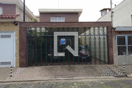 Casa à venda com 218m², 4 quartos e 3 vagasFachada