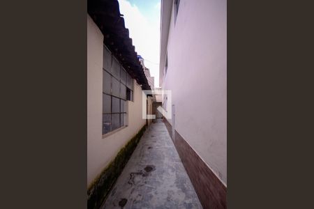 Casa à venda com 500m², 5 quartos e 4 vagasCorredor de entrada para casa 3 