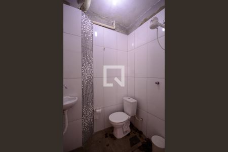 Casa à venda com 500m², 5 quartos e 4 vagasGalpão - Banheiro 