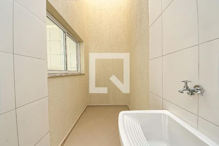 Casa de condomínio à venda com 80m², 3 quartos e 2 vagasÁrea de Serviço