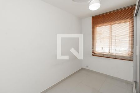 Quarto 2 de apartamento para alugar com 2 quartos, 56m² em Conjunto Habitacional Padre Manoel da Nobrega, São Paulo