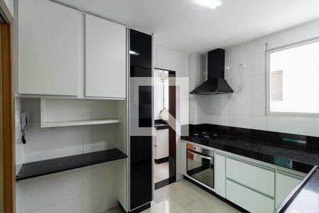 Apartamento à venda com 85m², 3 quartos e 2 vagas Apartamento à venda com 85m², 3 quartos e 2 vagasCozinha