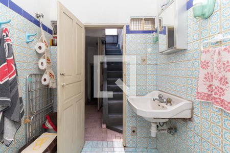 Casa à venda com 261m², 4 quartos e 3 vagas Casa à venda com 261m², 4 quartos e 3 vagasBanheiro