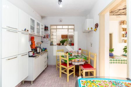 Casa à venda com 261m², 4 quartos e 3 vagas Casa à venda com 261m², 4 quartos e 3 vagasCozinha