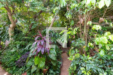 Casa à venda com 261m², 4 quartos e 3 vagas Casa à venda com 261m², 4 quartos e 3 vagasJardim