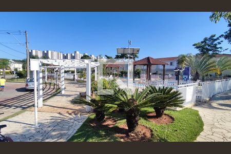 Casa de condomínio para alugar com 83m², 3 quartos e 2 vagas Casa de condomínio para alugar com 83m², 3 quartos e 2 vagasFachada