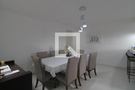 Casa à venda com 180m², 3 quartos e 2 vagasSala de jantar