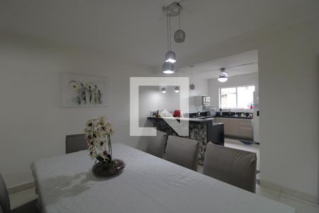Casa à venda com 180m², 3 quartos e 2 vagasSala de jantar
