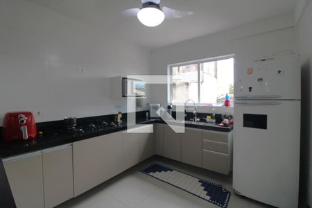 Casa à venda com 180m², 3 quartos e 2 vagasCozinha