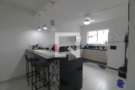 Casa à venda com 180m², 3 quartos e 2 vagasCozinha