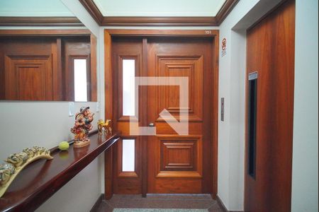 Apartamento à venda com 221m², 4 quartos e 3 vagasEntrada