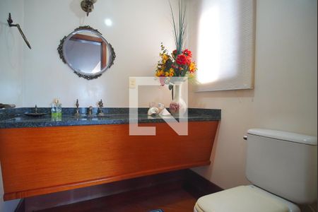 Apartamento à venda com 221m², 4 quartos e 3 vagasLavabo