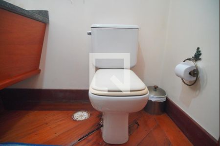 Apartamento à venda com 221m², 4 quartos e 3 vagasLavabo