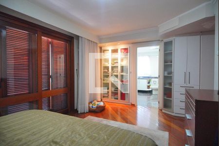 Apartamento à venda com 221m², 4 quartos e 3 vagasSuíte