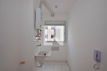 Área de Serviço de apartamento para alugar com 2 quartos, 42m² em Parque Arariba, São Paulo