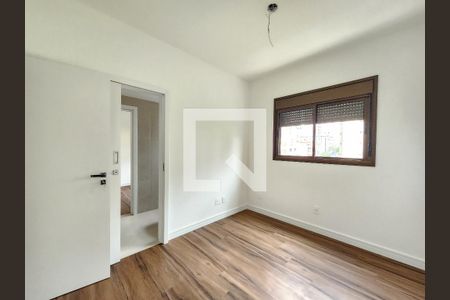 Apartamento à venda com 135m², 4 quartos e 3 vagasQuarto Semi Suite 4