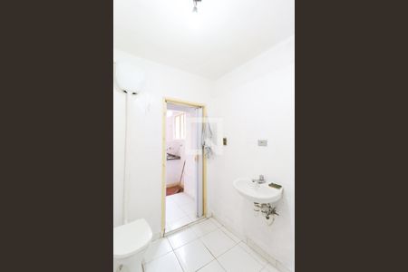 Banheiro de casa para alugar com 2 quartos, 70m² em Vila Albertina, São Paulo