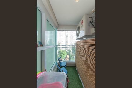 Apartamento à venda com 198m², 4 quartos e 3 vagasSuíte 1 - Varanda