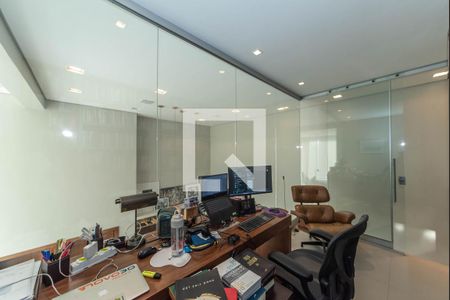 Apartamento à venda com 198m², 4 quartos e 3 vagasEscritório