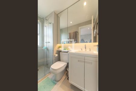 Apartamento à venda com 198m², 4 quartos e 3 vagasBanheiro da Suíte 2