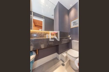 Apartamento à venda com 198m², 4 quartos e 3 vagasLavabo