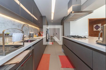 Apartamento à venda com 198m², 4 quartos e 3 vagasCozinha