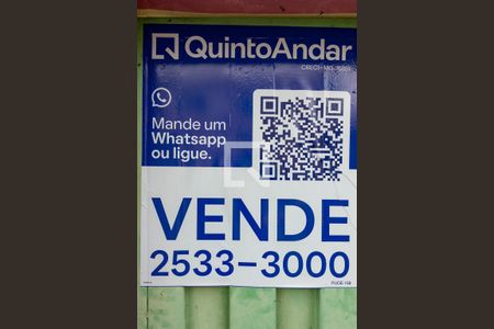 Casa à venda com 340m², 6 quartos e 2 vagasPlaca de vende instalada no portão de entrada do imovel (PUOE-158)