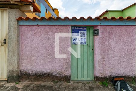 Casa à venda com 340m², 6 quartos e 2 vagasFachada