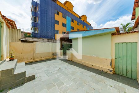 Casa à venda com 340m², 6 quartos e 2 vagasQuintal