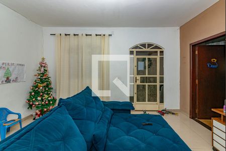 Casa à venda com 340m², 6 quartos e 2 vagasCasa 2