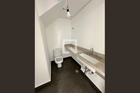 Banheiro de apartamento à venda com 3 quartos, 155m² em Vila Ipojuca, São Paulo